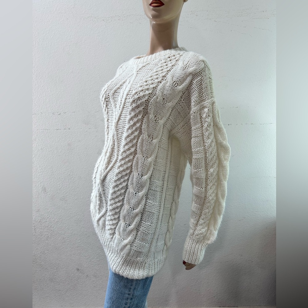 Alpaca made in Peru Elegant Cable Knit Sweater